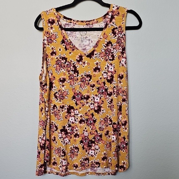 24/7 Maurices Tops - Maurices 24/7 Plus Size 2X Yellow Floral V Neck Sleeveless Airy Stretch Top